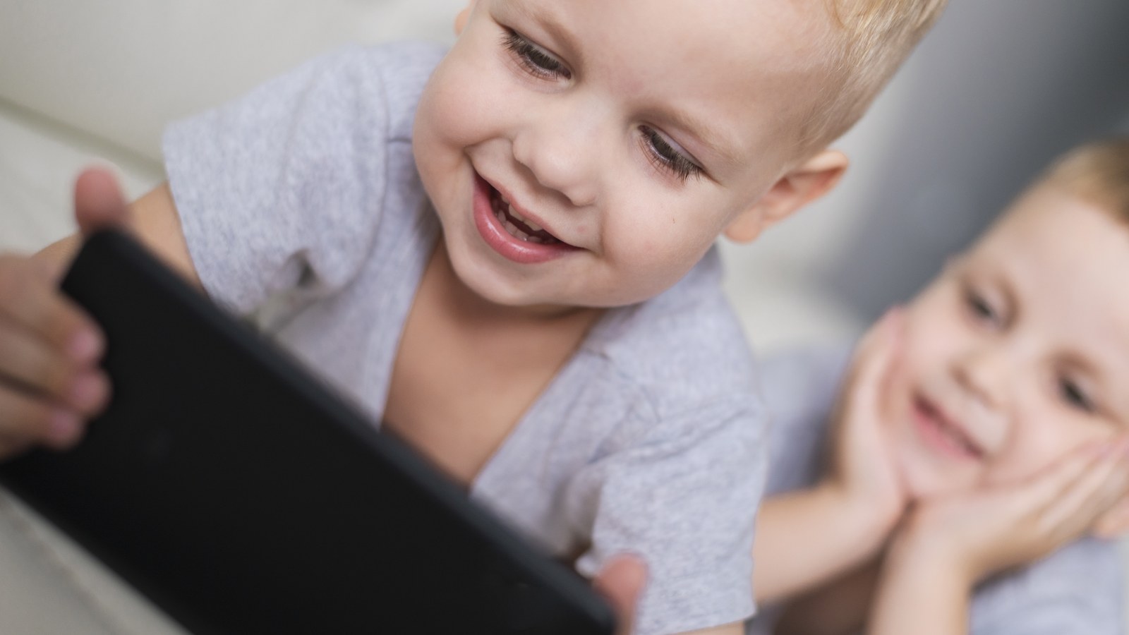 Hardware vs. Software Baby Monitors: Why Dedicated Hardware Is Obsolete