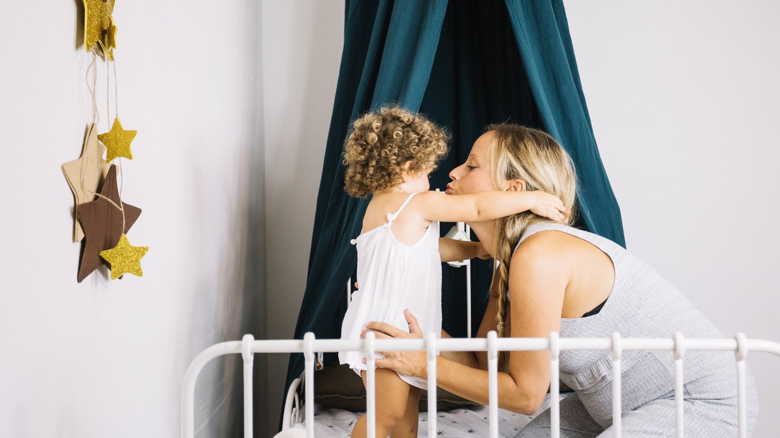 Room Sharing vs. Bed Sharing: AAP Guidelines & Safe Nursery Setup